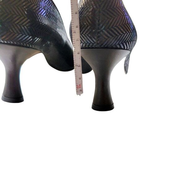 Renee Black Patent Leather Kitten Heels Size 7 With Bow & Gold Eyelets Zigzag - Picture 5 of 8